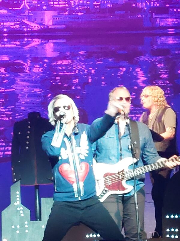 TONY PEARCE AND DAVID BRYAN ON KEYBOARDS